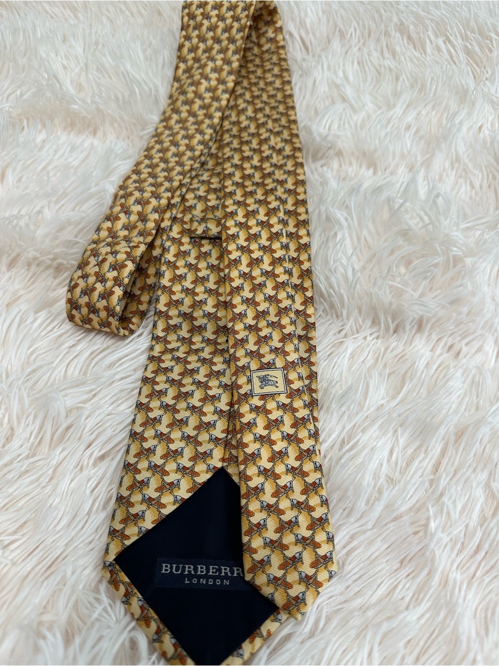 Burberry London Silk Tie Beige Gold Geometric Pattern Classic Luxury - Picture 2 of 14
